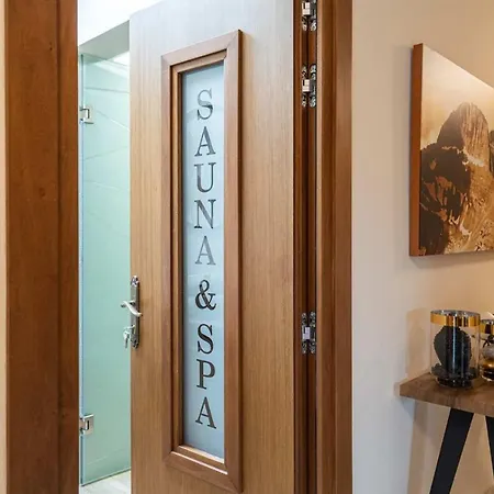 Olympus View Sauna & 4* 里托楚伦